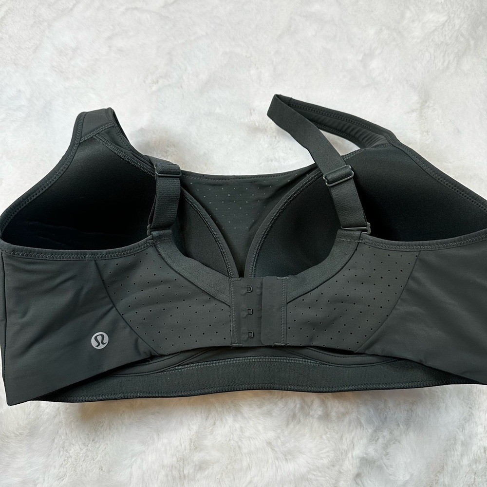 Lululemon Athletica green Sports Bra - Picture 2 of 5